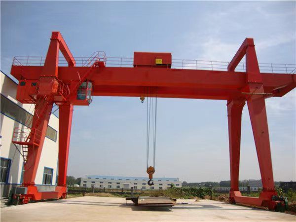 雙主梁門式起重機(jī)